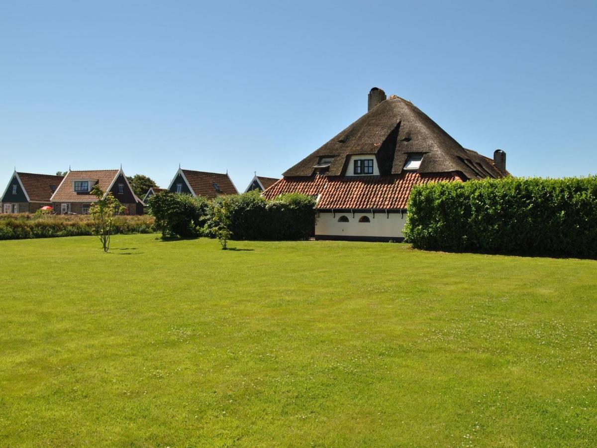 Charming Holiday Home In Texel Near Sea Oost  Exteriör bild