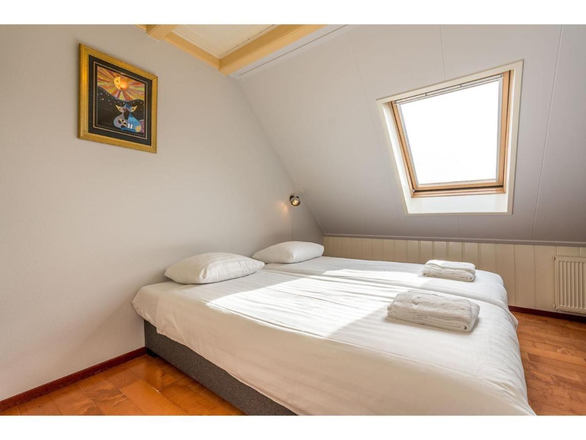 Charming Holiday Home In Texel Near Sea Oost  Exteriör bild